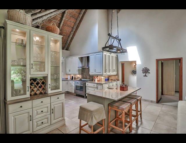 4 BEDROOM HOUSE FOR SALE IN LAKELAND ESTATE